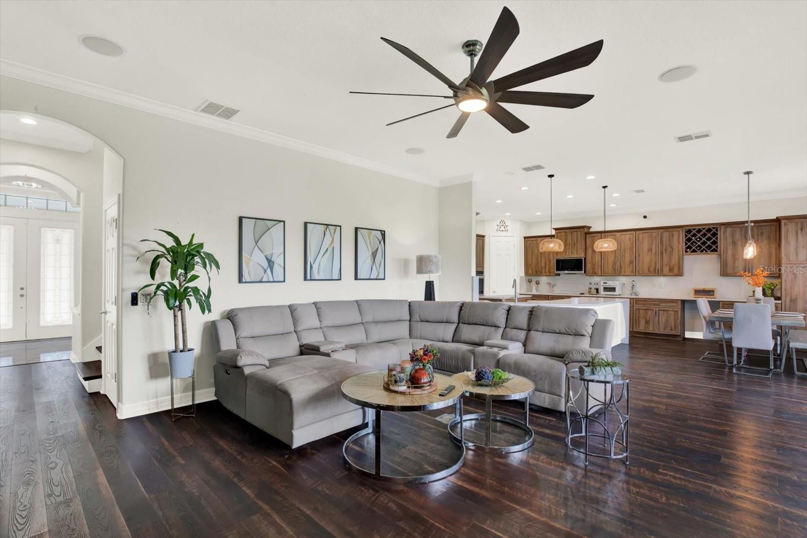 Image 25 of 84 For 21610 Draycott Way