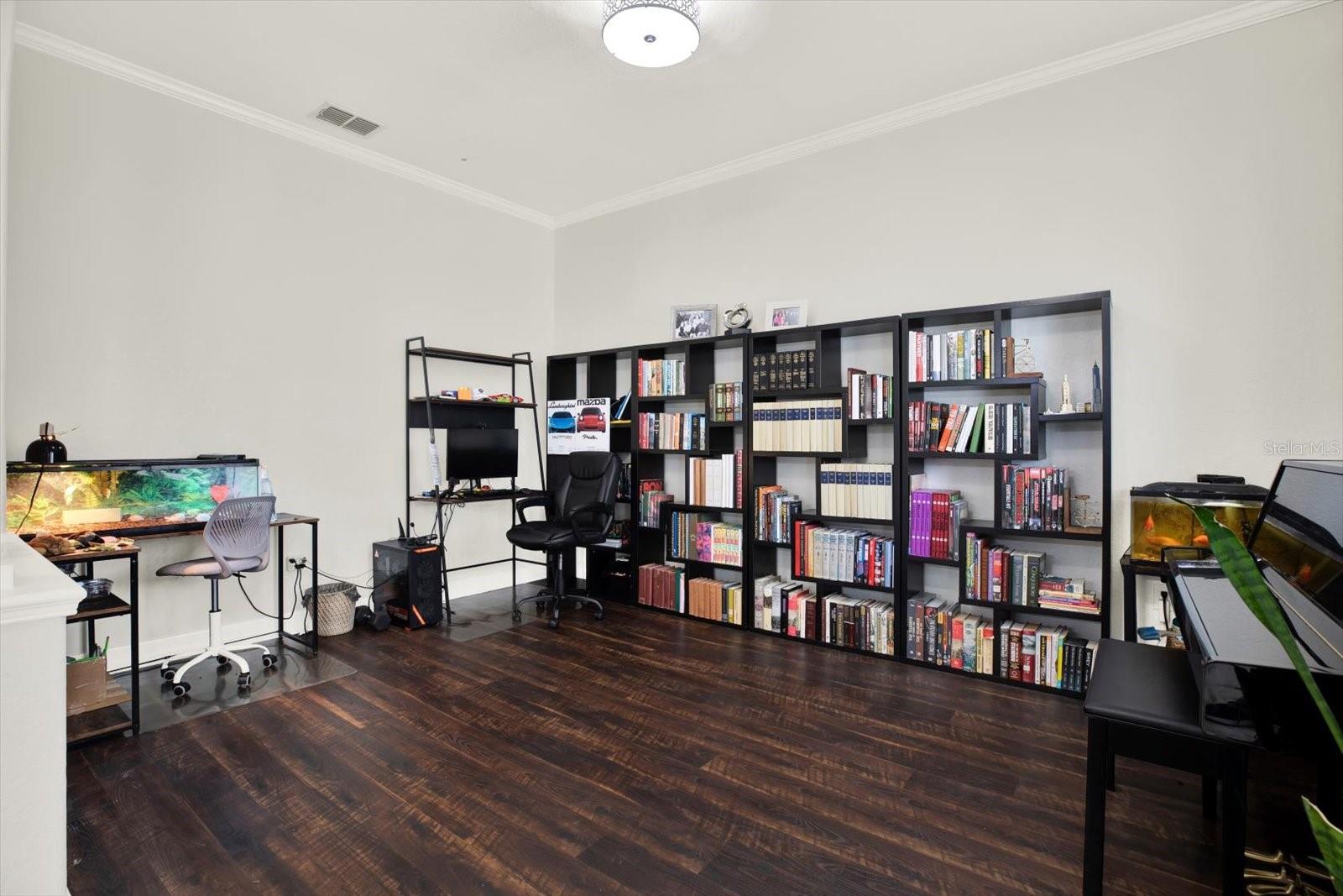 Image 41 of 84 For 21610 Draycott Way