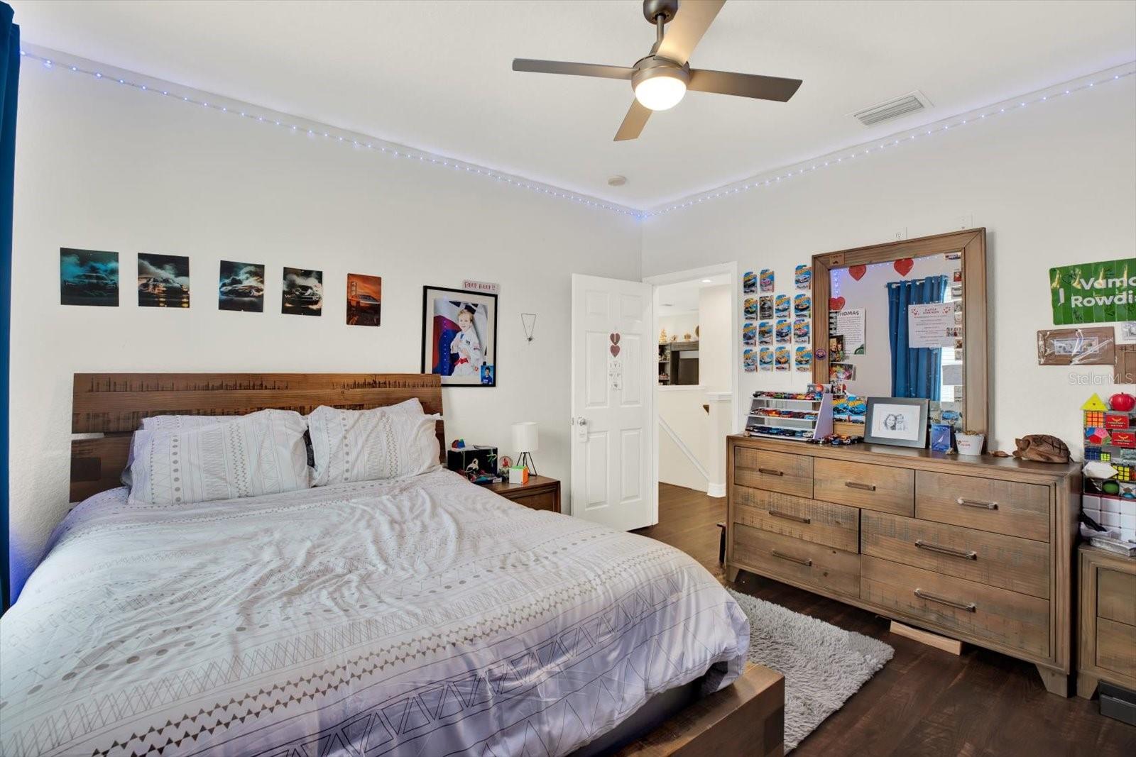 Image 48 of 84 For 21610 Draycott Way