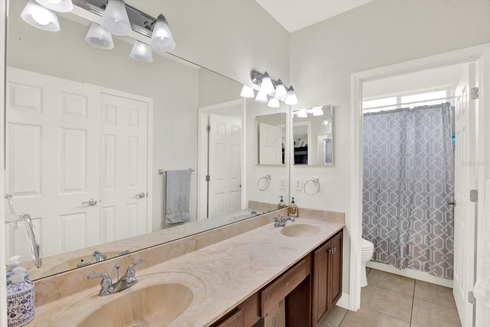 Image 49 of 84 For 21610 Draycott Way