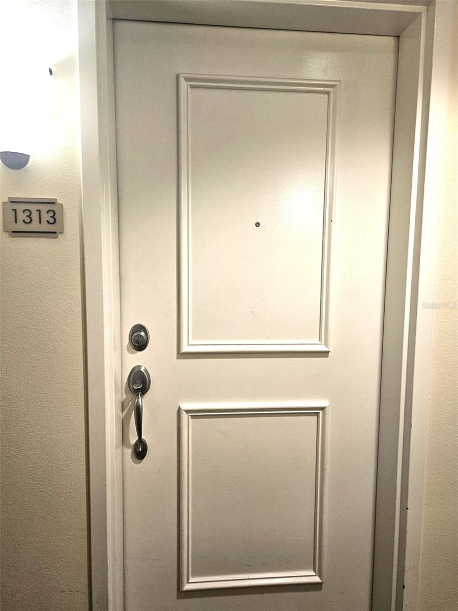 Image 3 of 40 For 628 Cleveland Street 1313