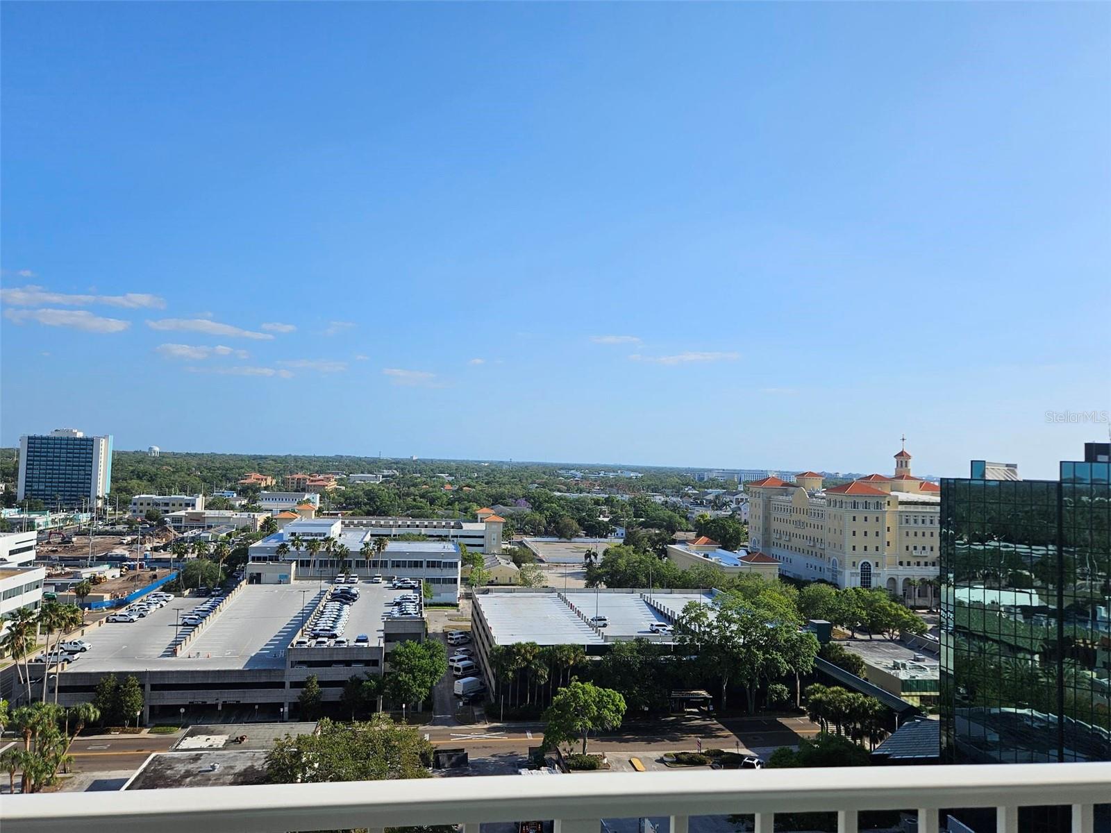 Image 30 of 40 For 628 Cleveland Street 1313