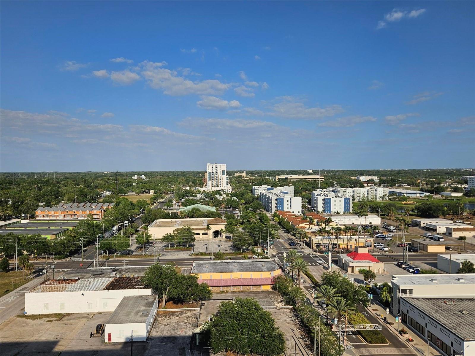 Image 31 of 40 For 628 Cleveland Street 1313