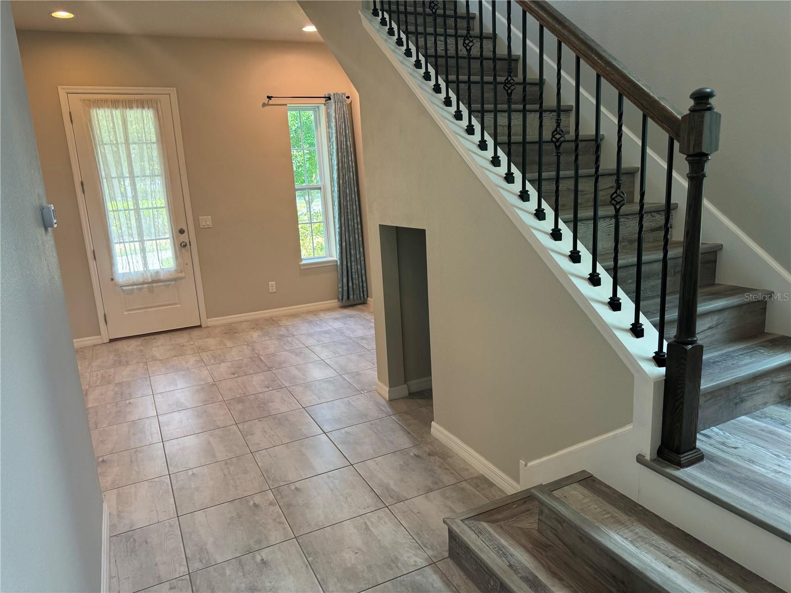 Image 8 of 55 For 5912 Village Center Drive