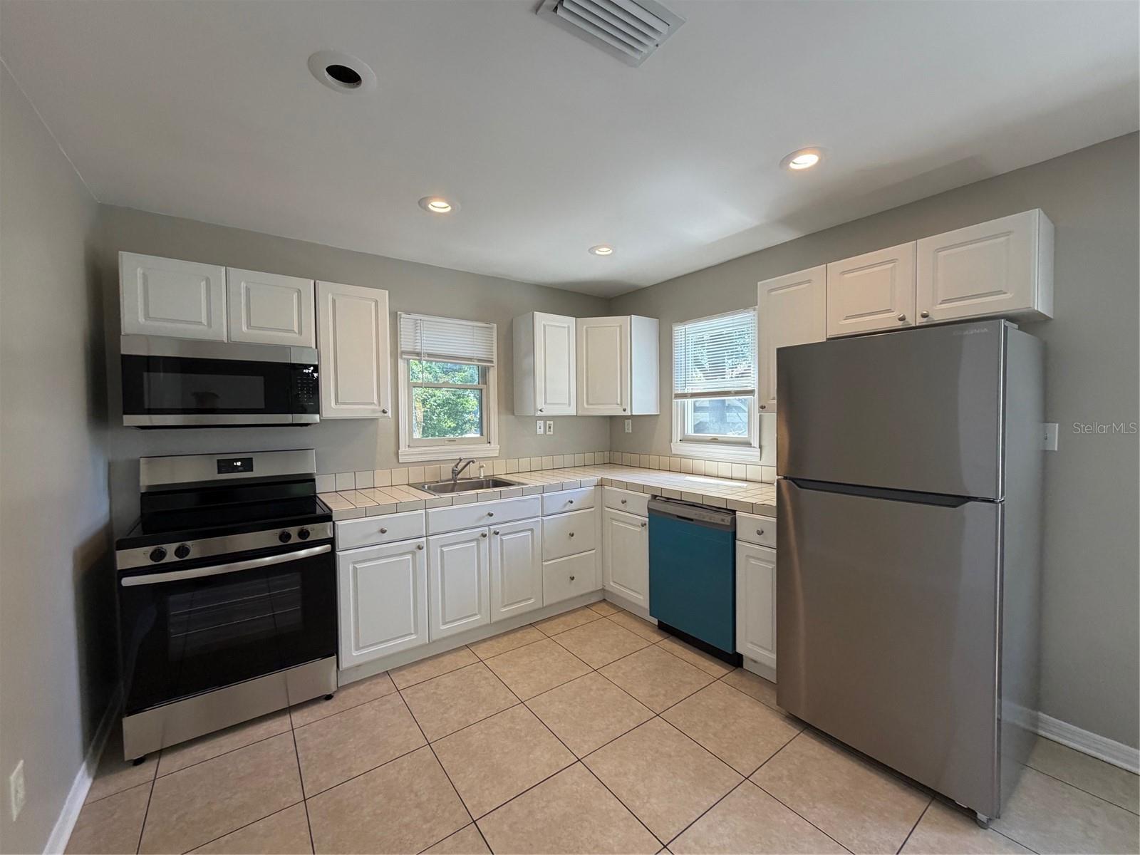 Image 3 of 10 For 2813 Morgan Street A