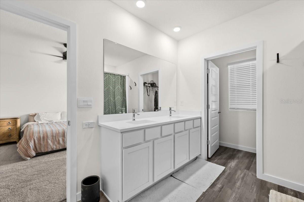 Image 23 of 44 For 31891 Oyster Trellis Lane