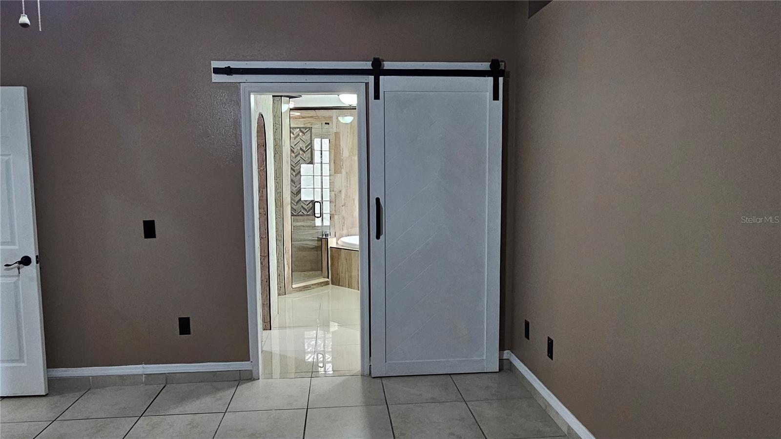 Image 19 of 55 For 6053 Gentle Ben Circle