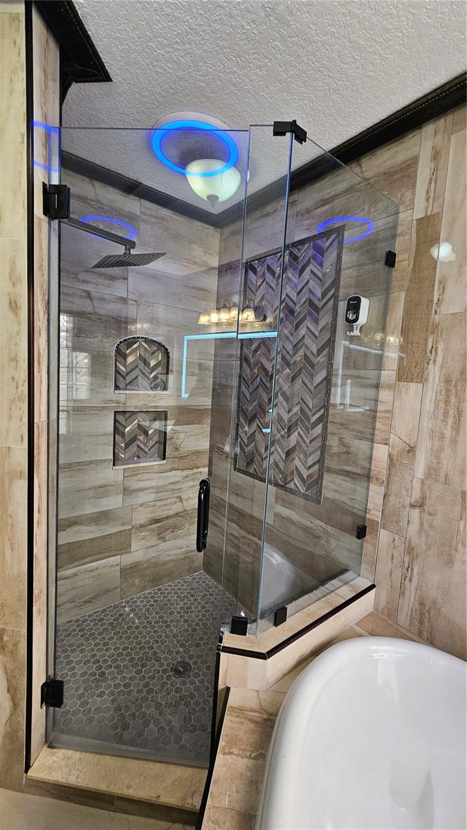 Image 23 of 55 For 6053 Gentle Ben Circle