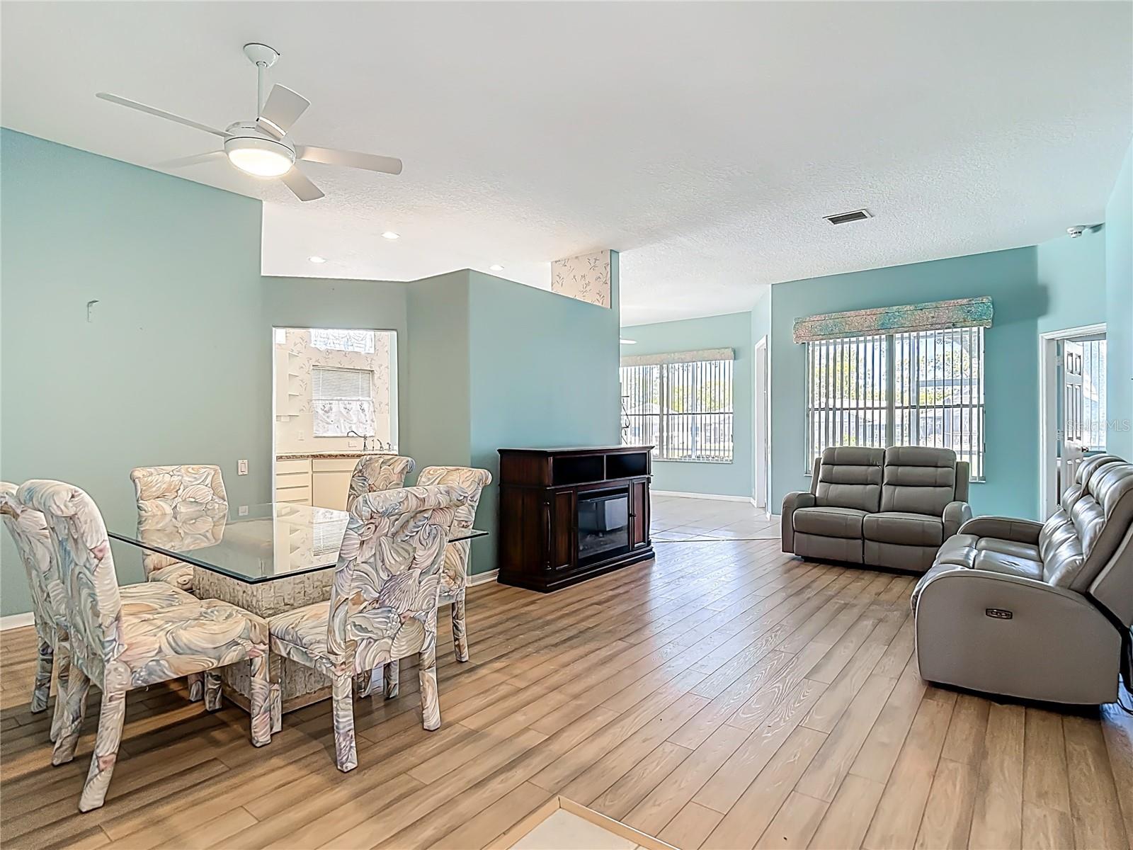 Image 15 of 68 For 9289 Penelope Drive