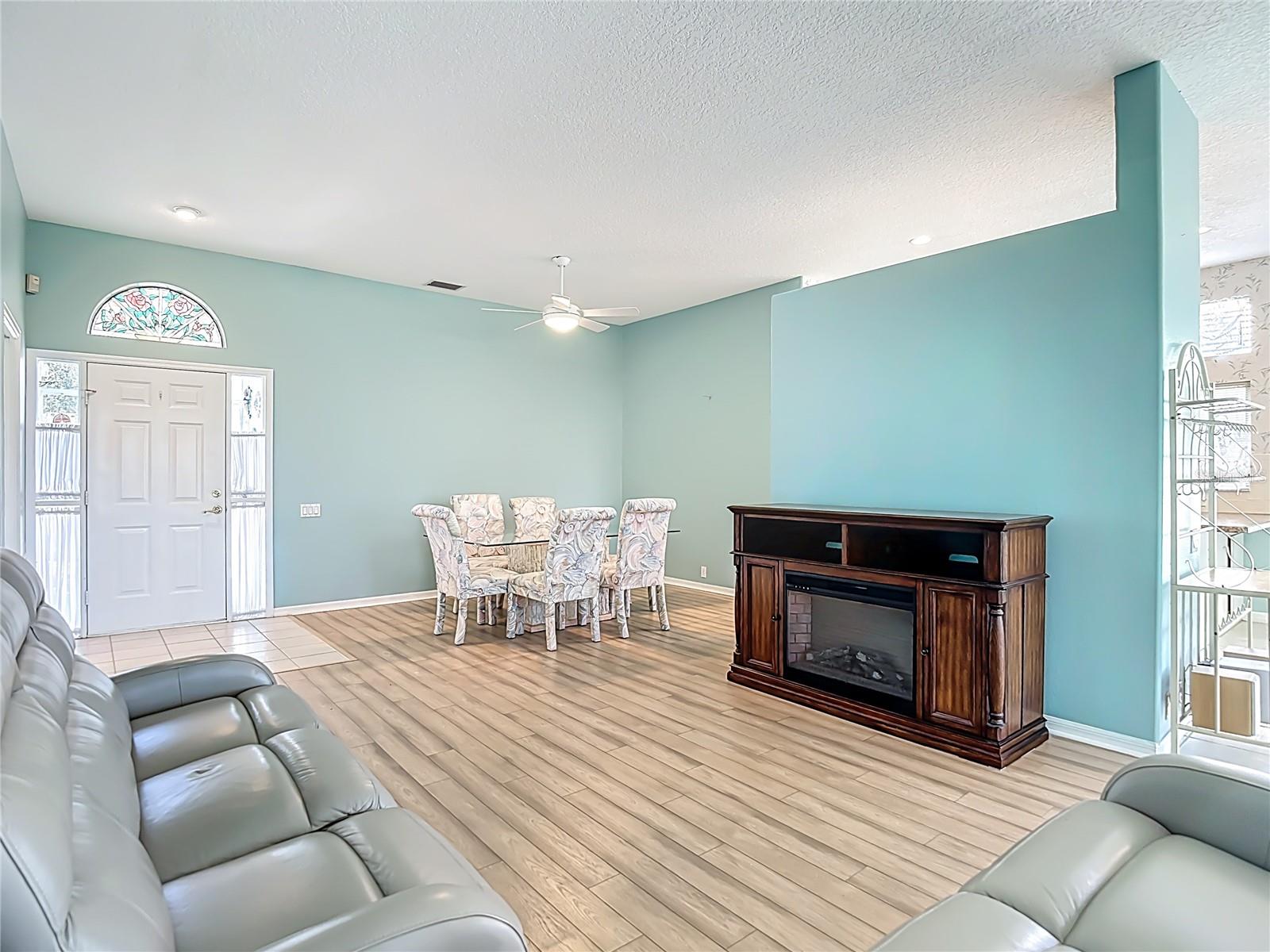 Image 20 of 68 For 9289 Penelope Drive