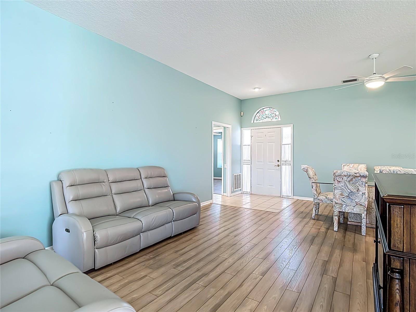 Image 23 of 68 For 9289 Penelope Drive