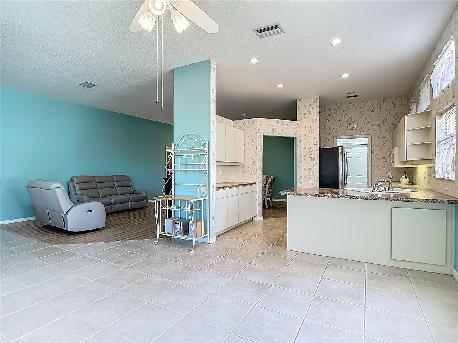 Image 36 of 68 For 9289 Penelope Drive