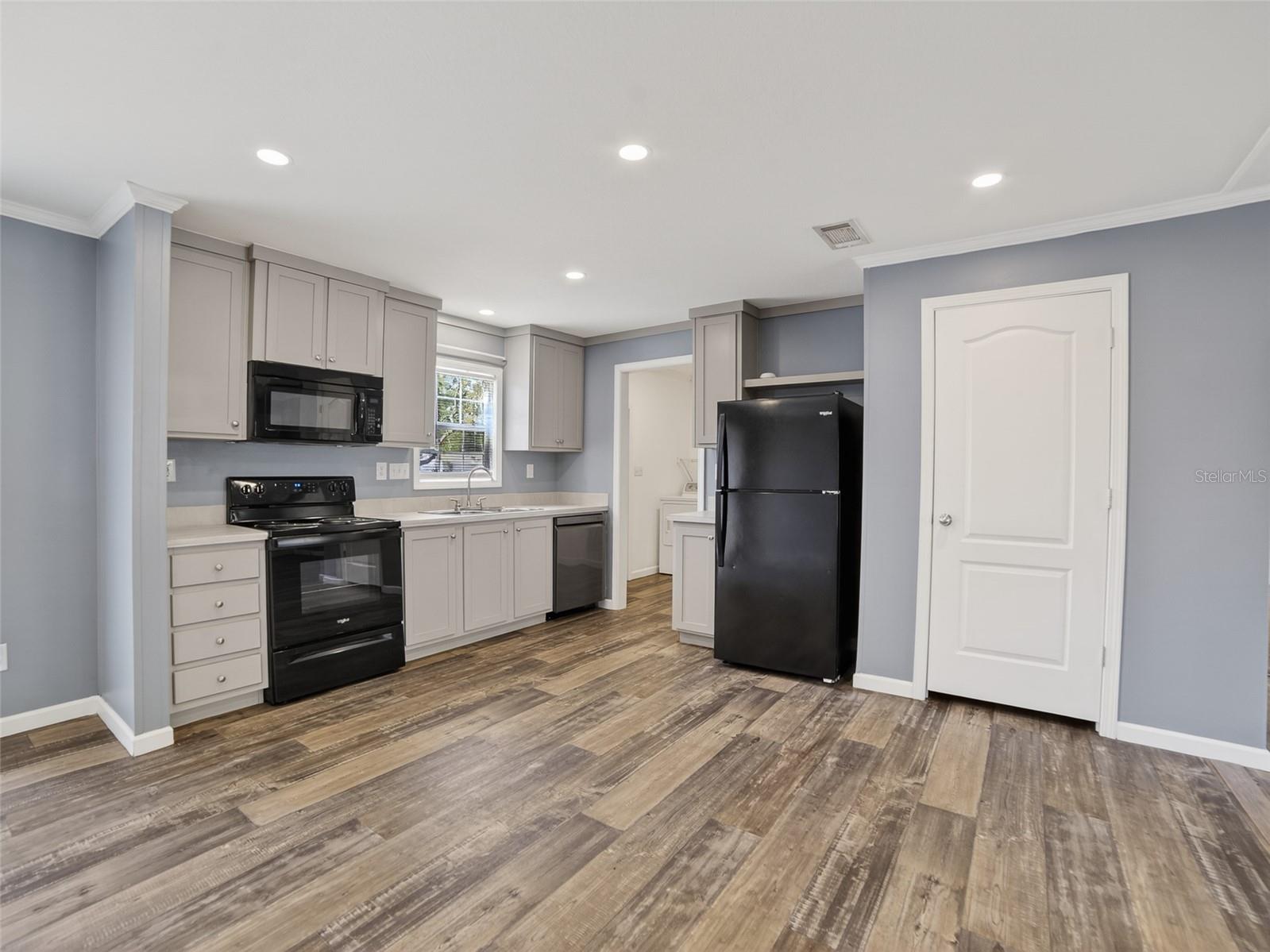 Image 14 of 47 For 34938 Punch Road