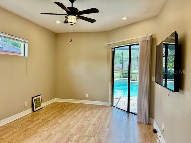 Image 28 of 43 For 22444 Oakville Drive