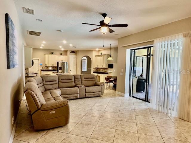 Image 5 of 43 For 22444 Oakville Drive