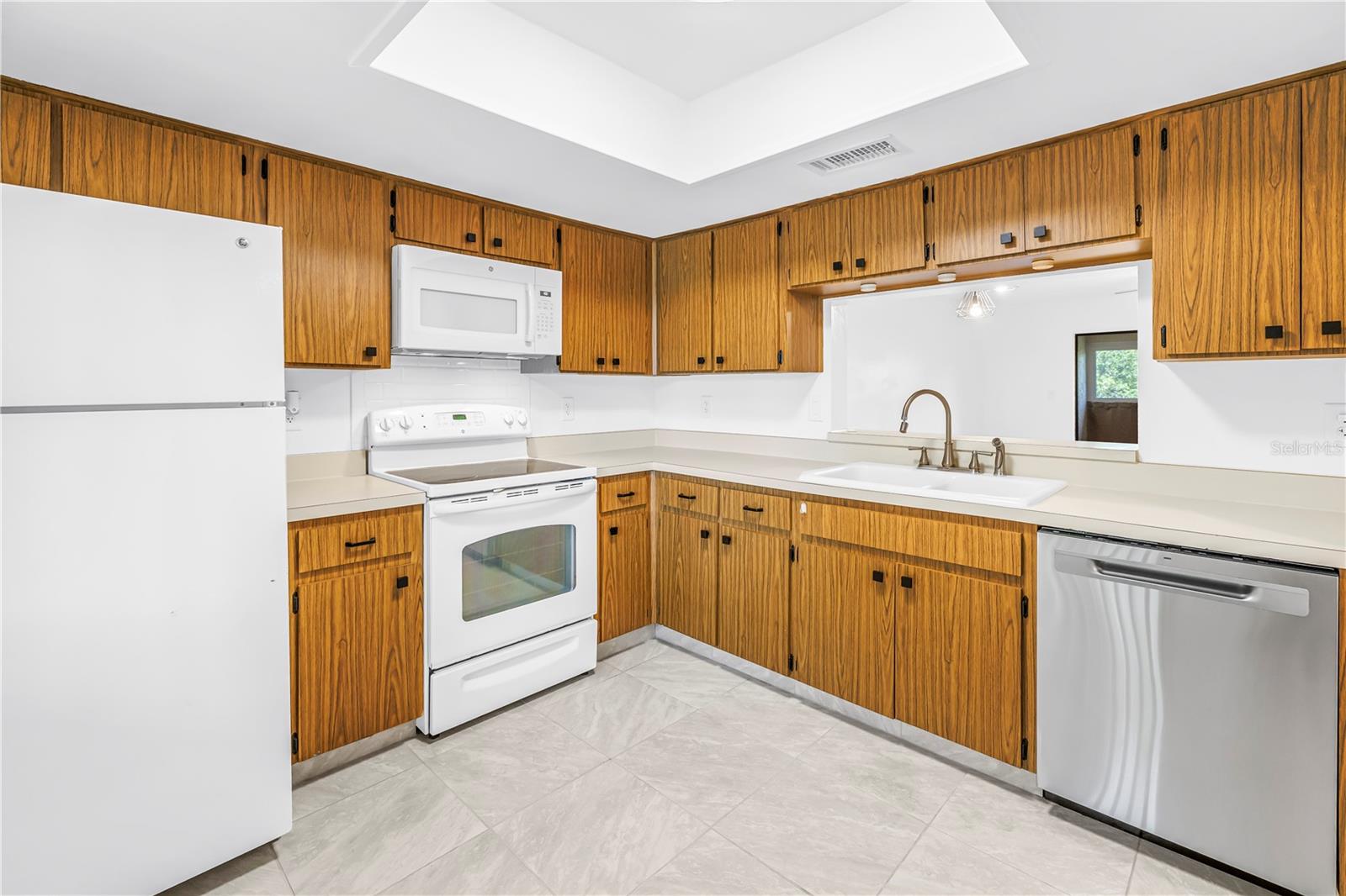 Image 5 of 20 For 3600 Magnolia Ridge Circle 1224