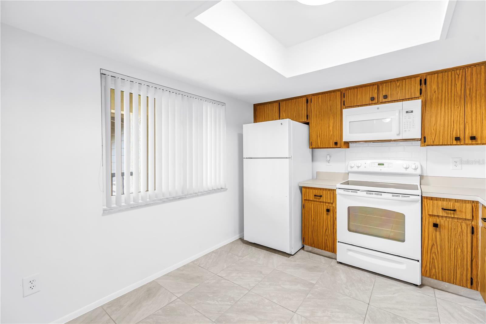 Image 7 of 20 For 3600 Magnolia Ridge Circle 1224