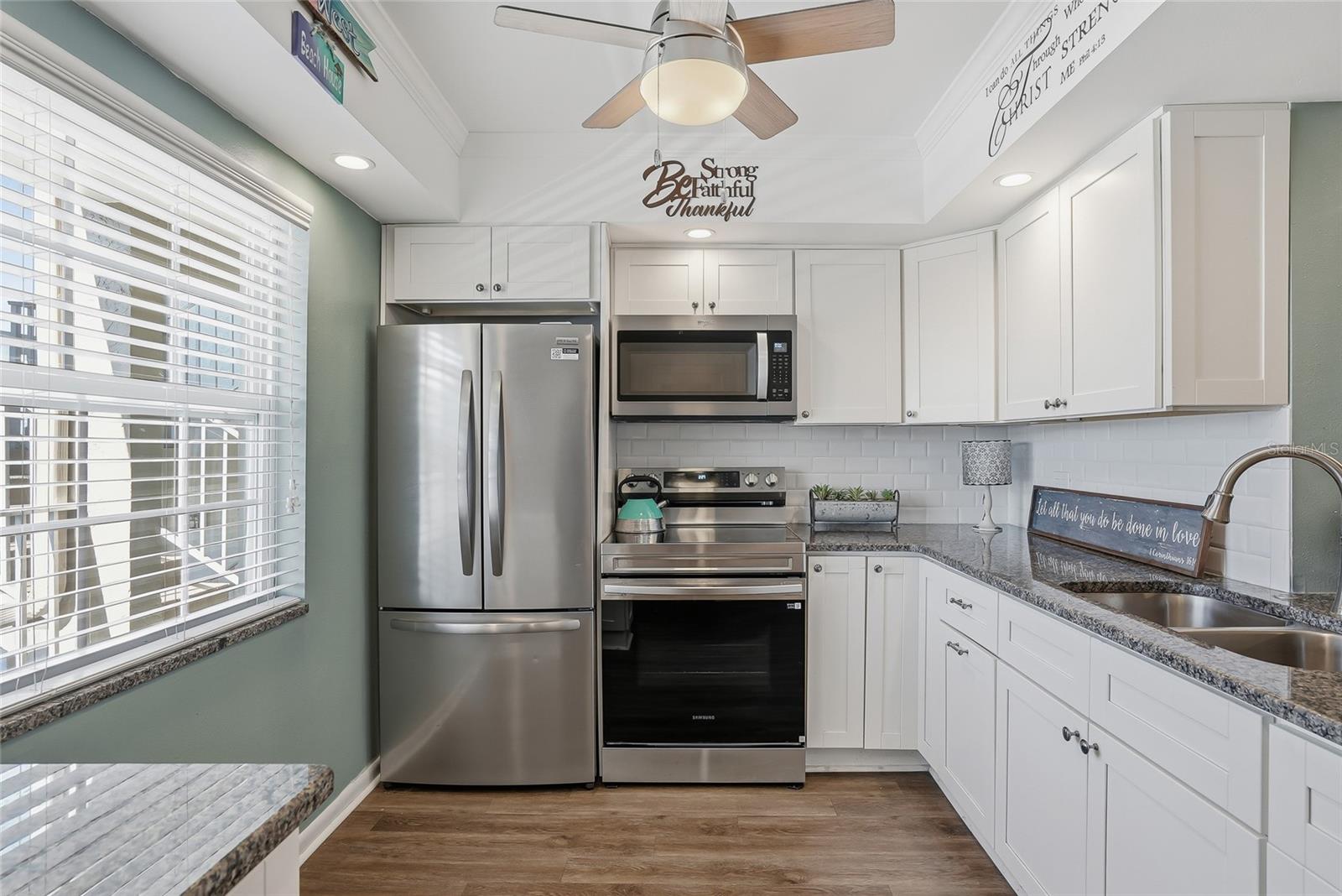 Image 12 of 52 For 952 Virginia Street 202