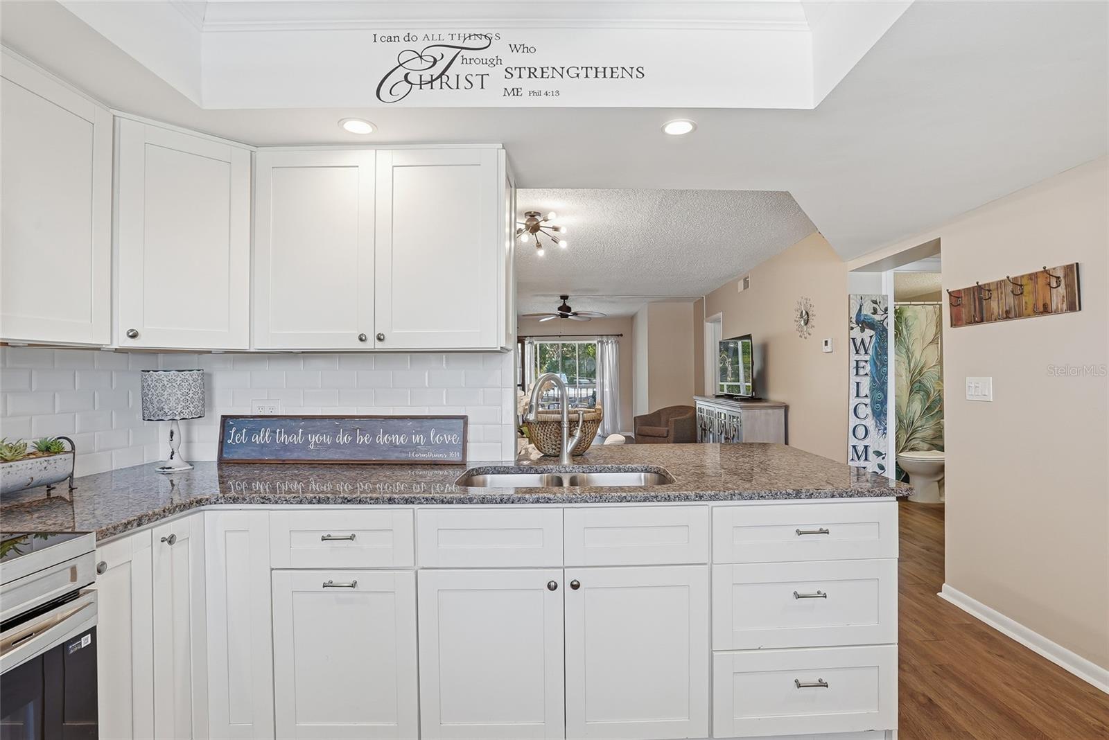 Image 15 of 52 For 952 Virginia Street 202