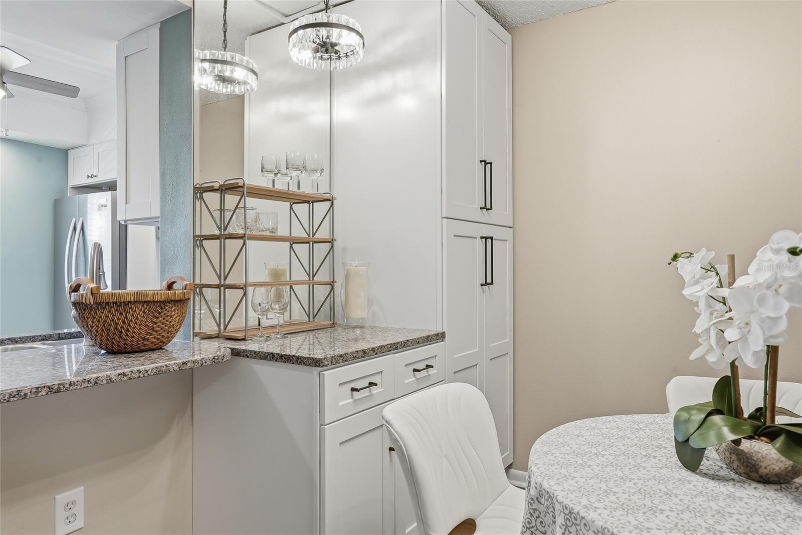 Image 22 of 52 For 952 Virginia Street 202