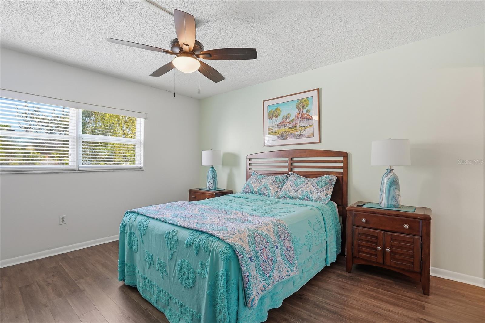 Image 31 of 52 For 952 Virginia Street 202