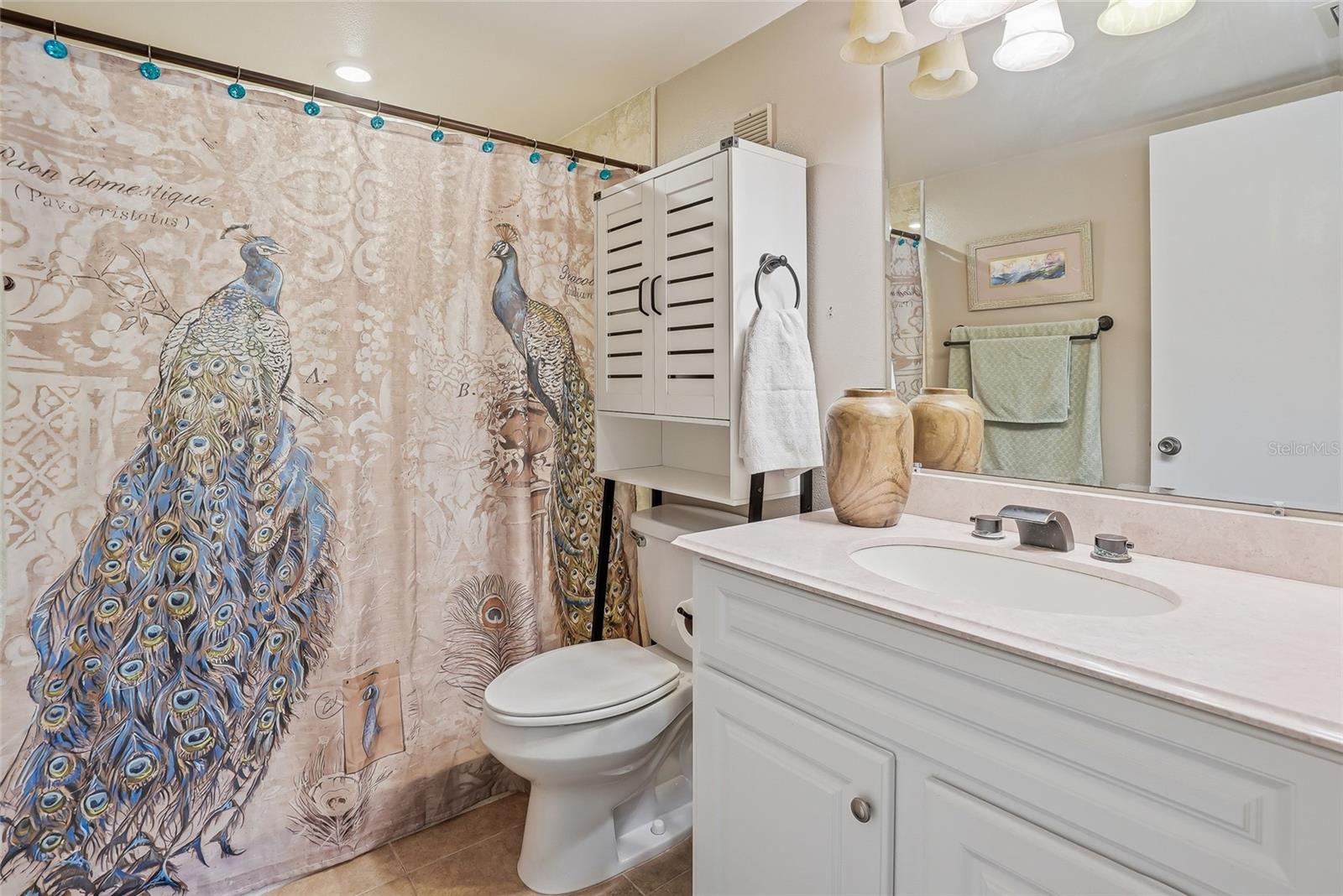 Image 33 of 52 For 952 Virginia Street 202