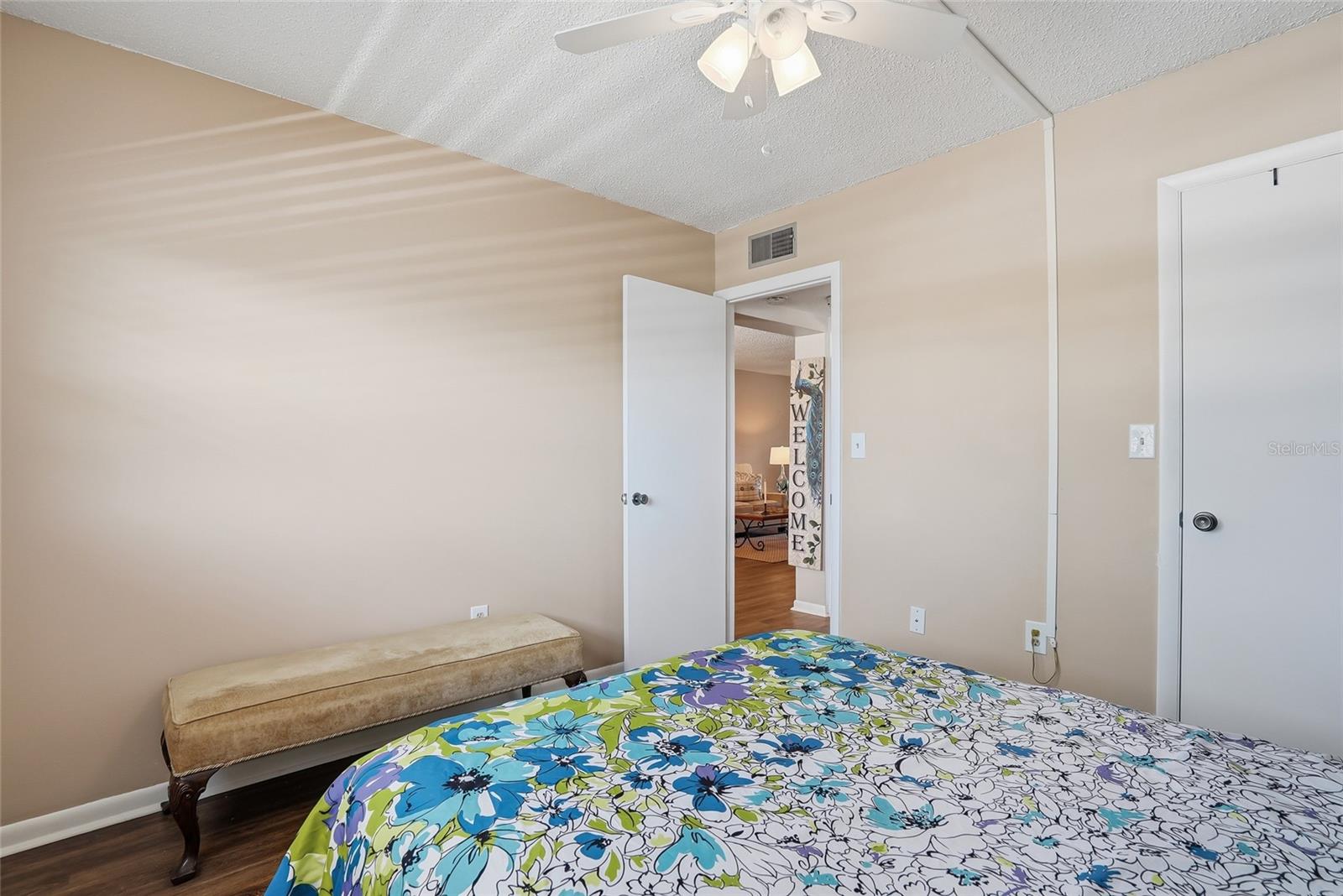 Image 37 of 52 For 952 Virginia Street 202