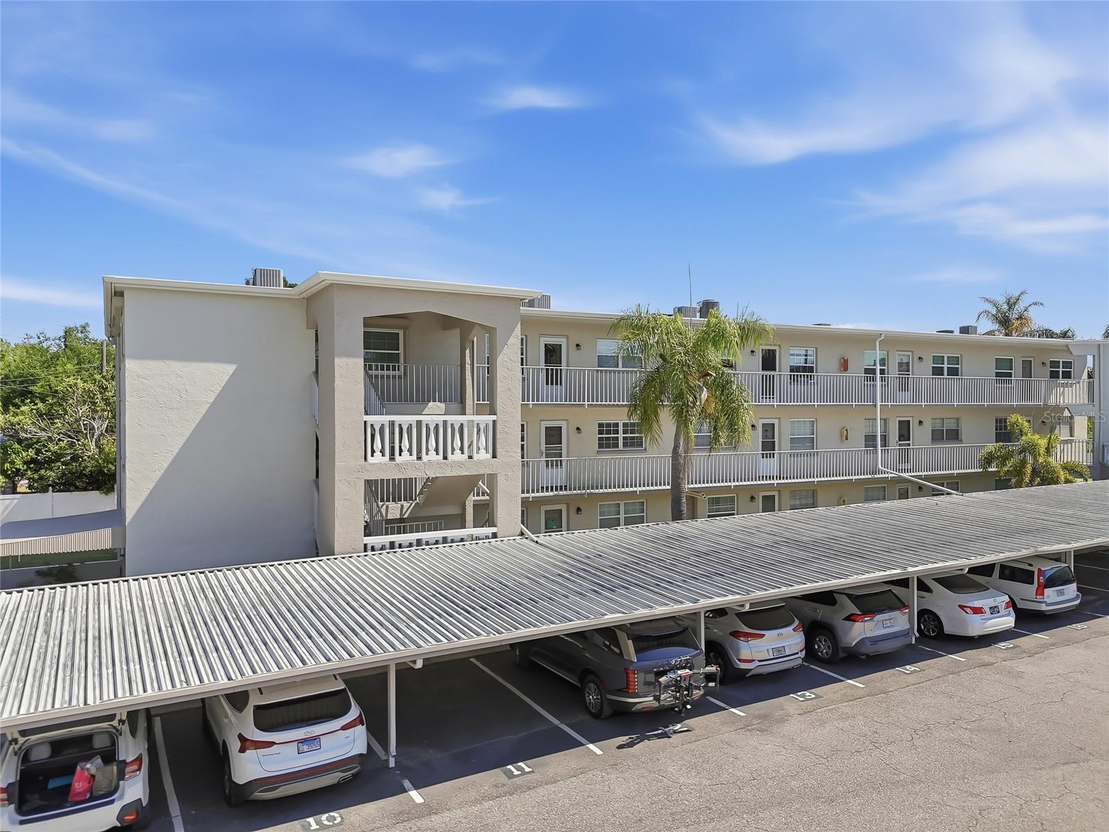 Image 43 of 52 For 952 Virginia Street 202