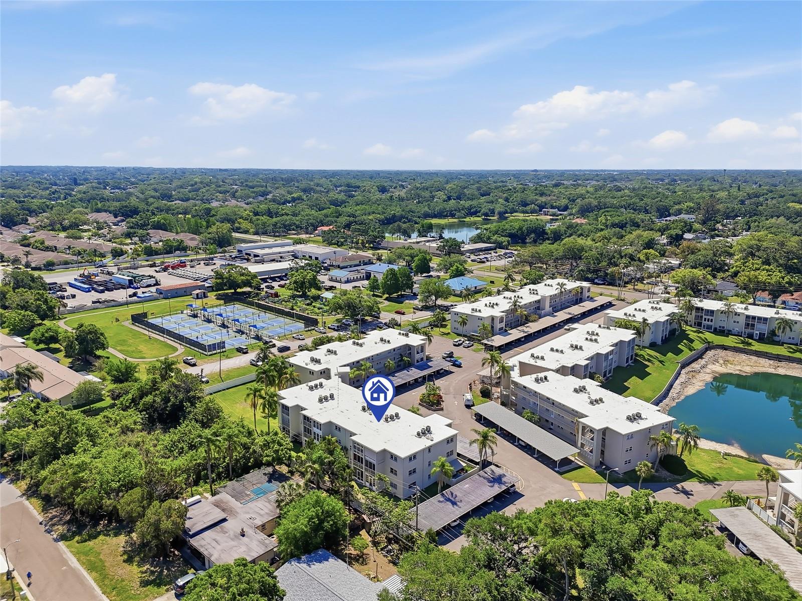 Image 46 of 52 For 952 Virginia Street 202