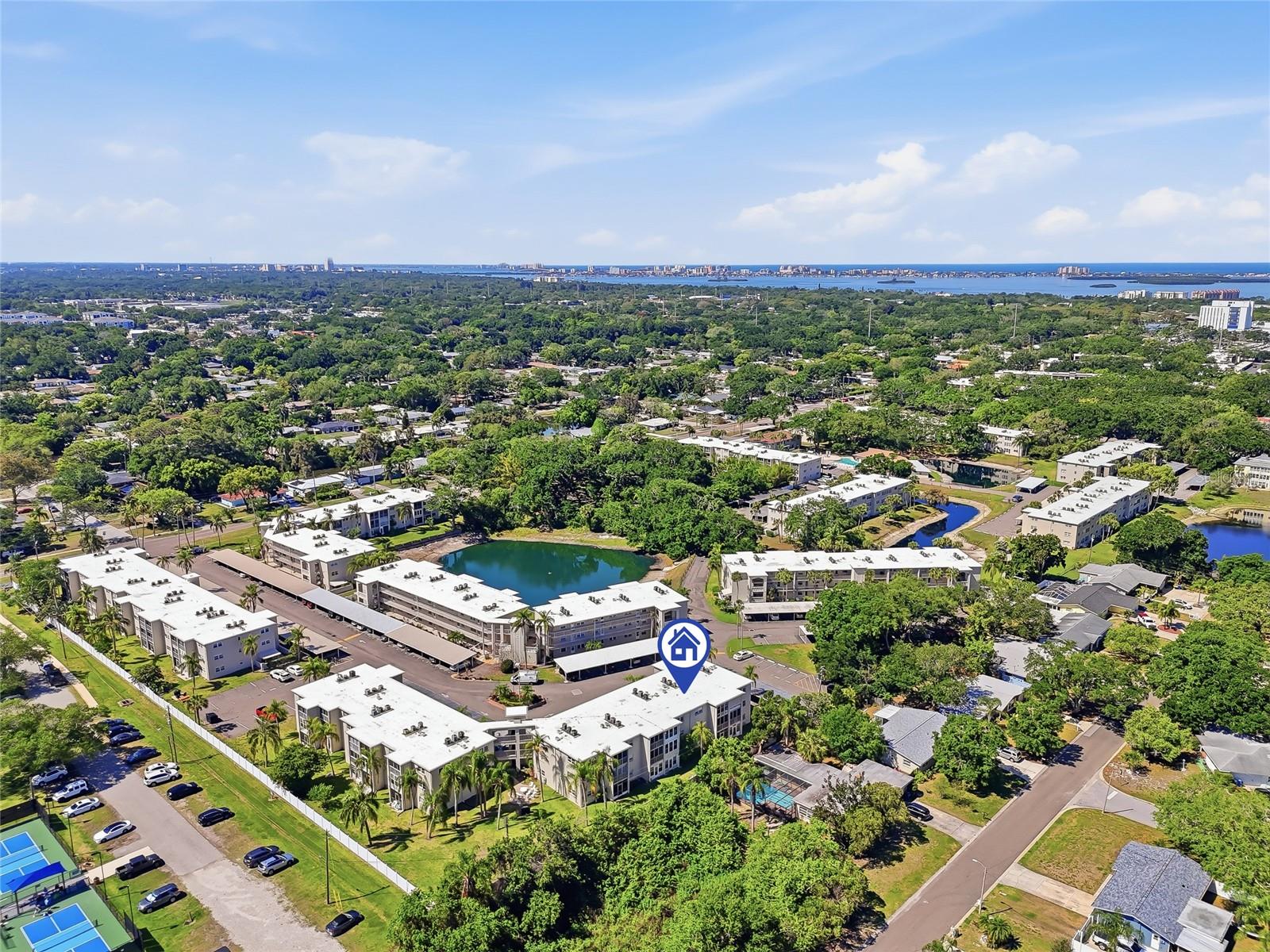 Image 47 of 52 For 952 Virginia Street 202