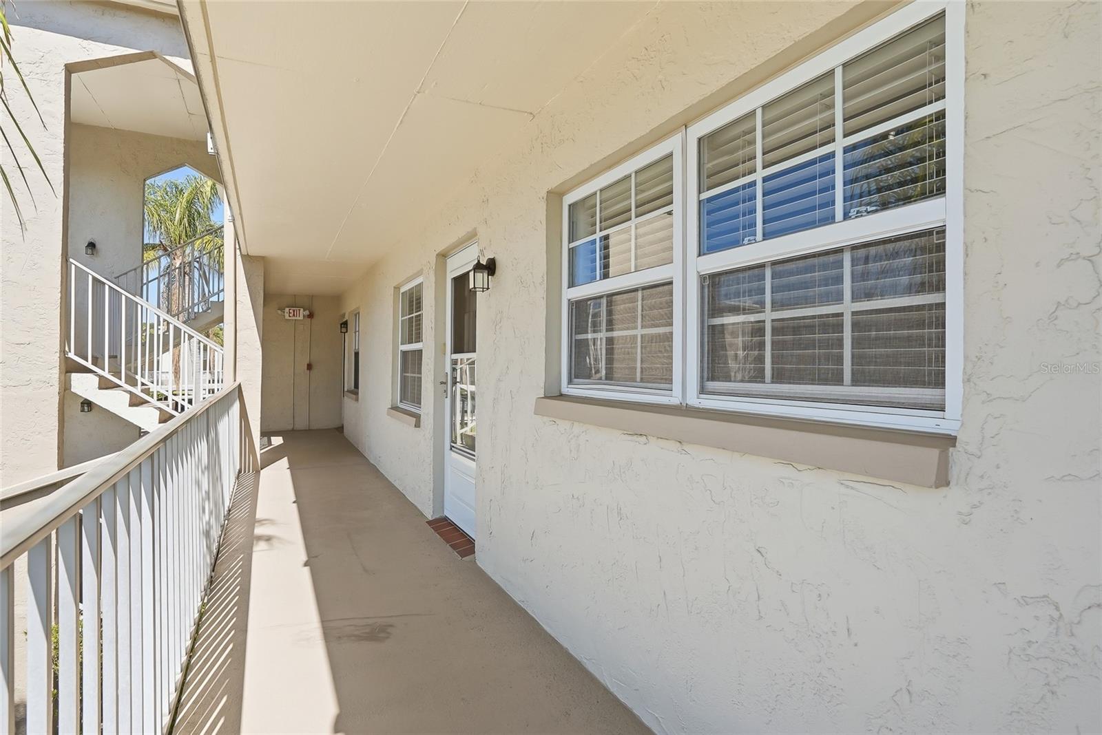 Image 7 of 52 For 952 Virginia Street 202