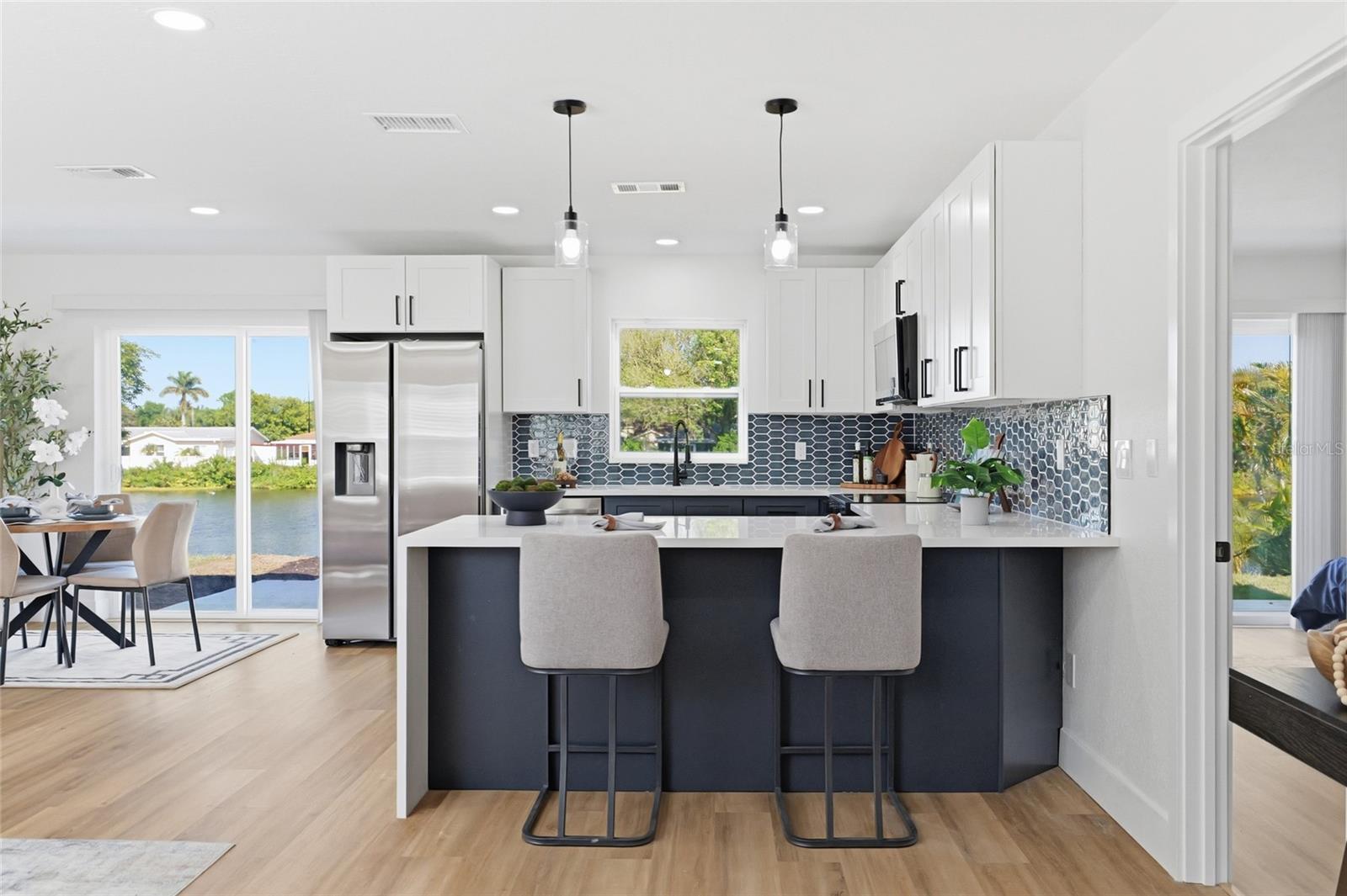 Image 14 of 37 For 1423 Chesterfield Drive