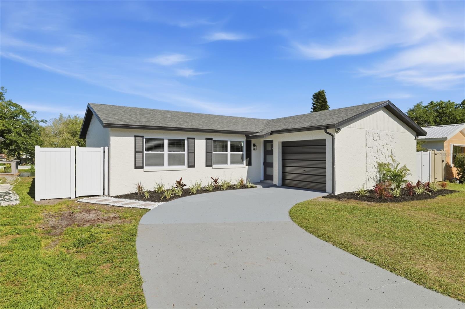 Image 2 of 37 For 1423 Chesterfield Drive