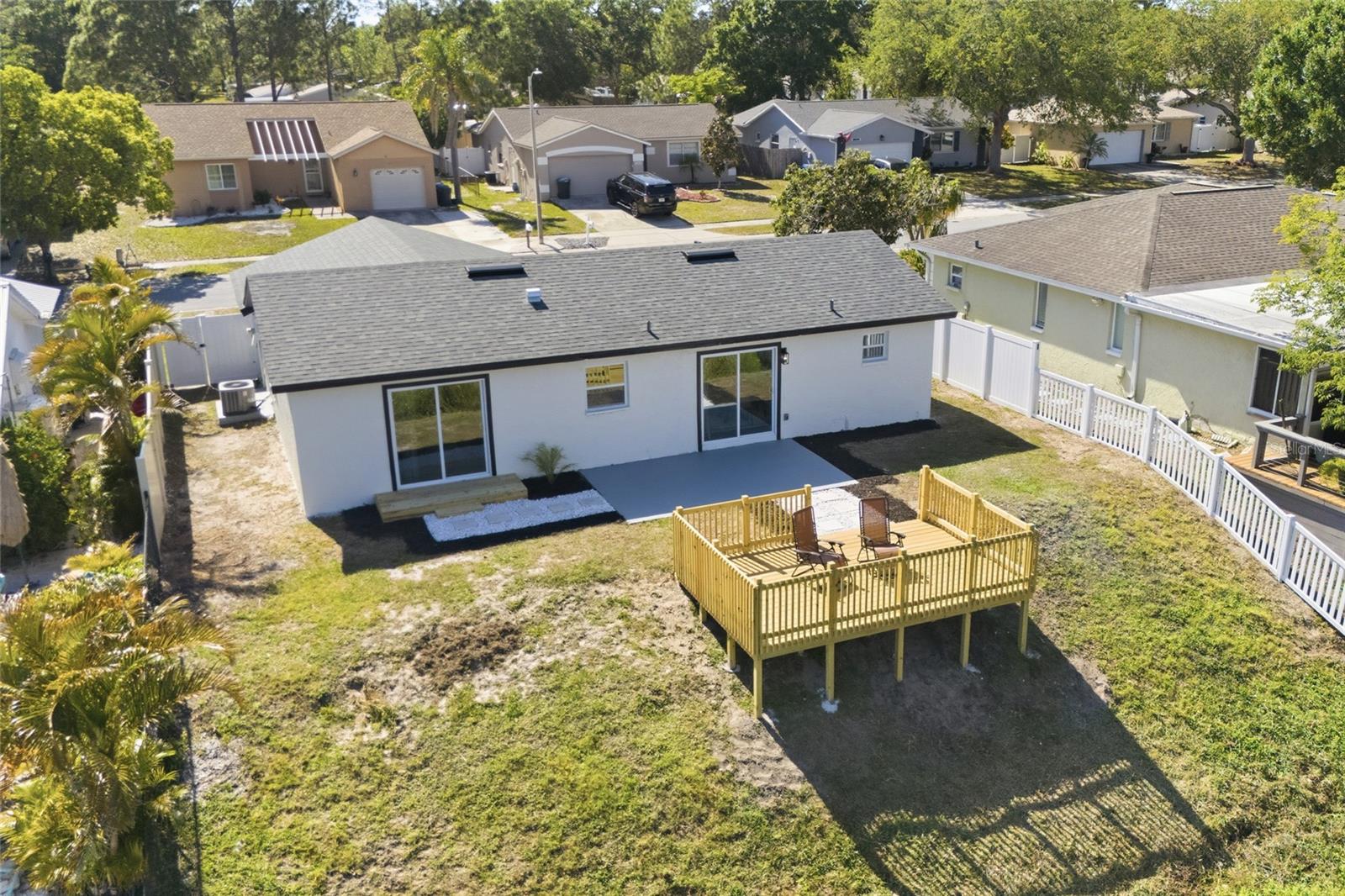 Image 29 of 37 For 1423 Chesterfield Drive