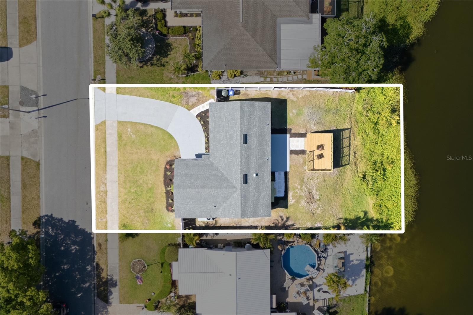 Image 31 of 37 For 1423 Chesterfield Drive