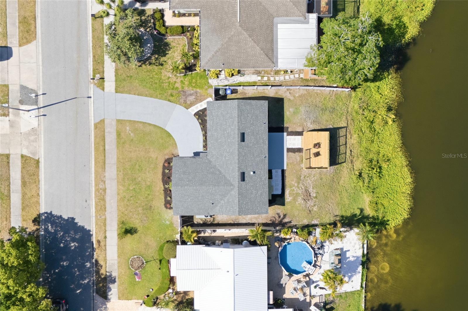 Image 32 of 37 For 1423 Chesterfield Drive