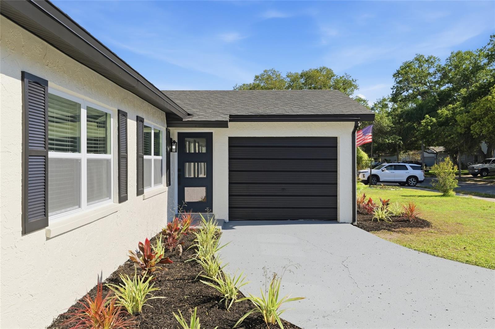 Image 4 of 37 For 1423 Chesterfield Drive