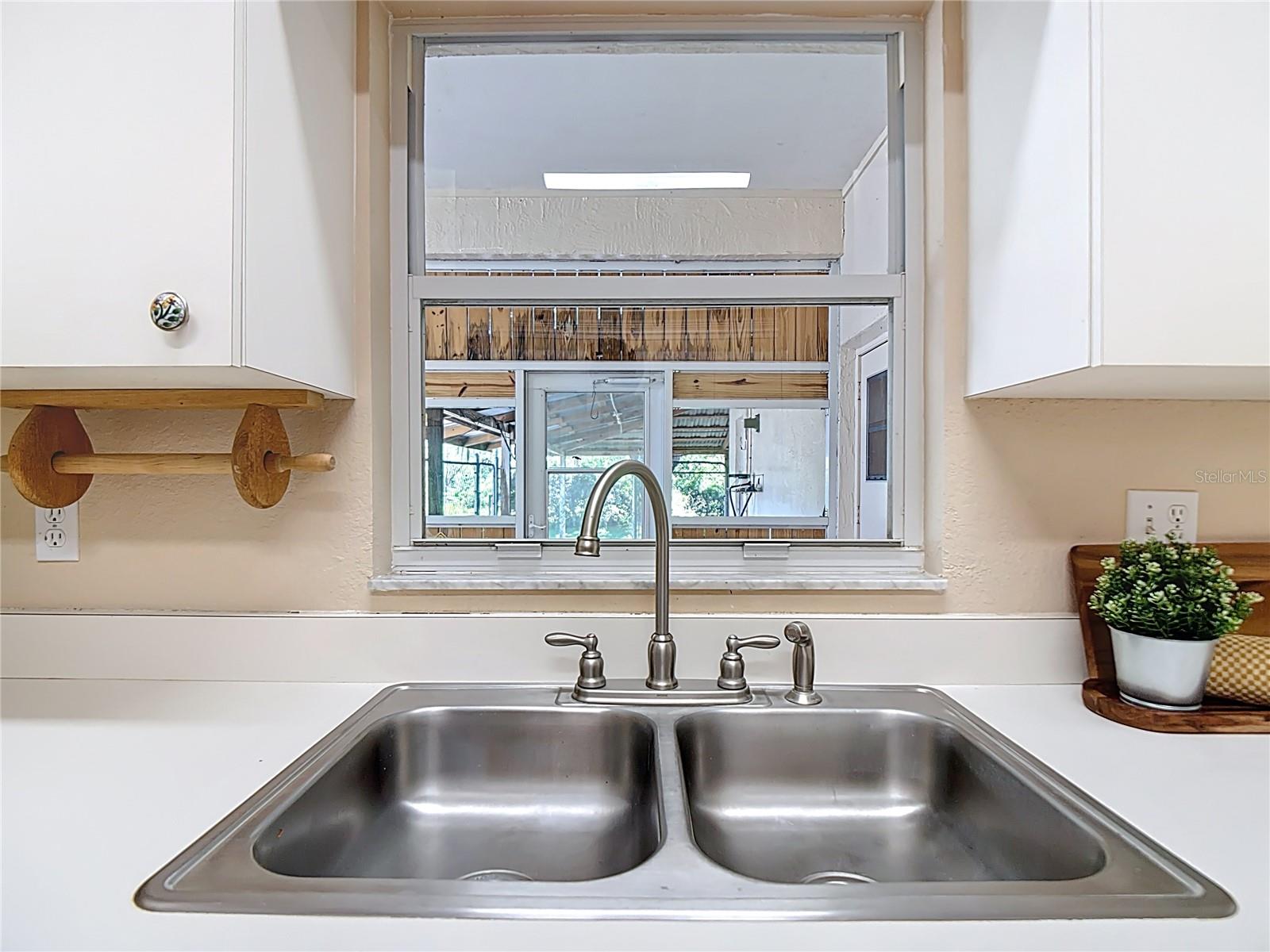 Image 13 of 57 For 1033 Morning Star Drive