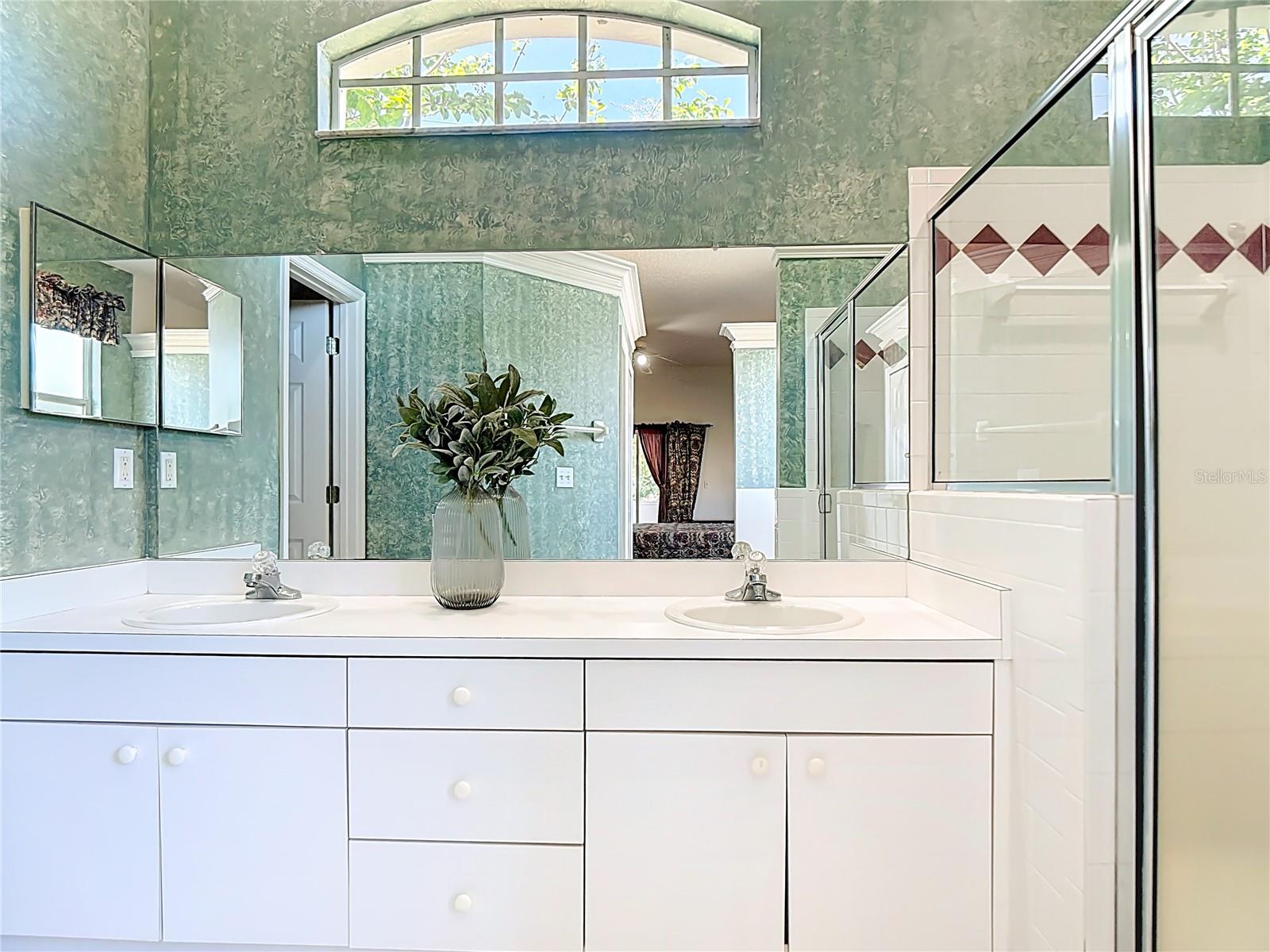 Image 24 of 57 For 1033 Morning Star Drive