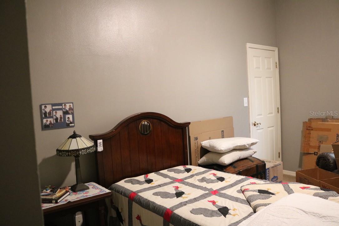 Image 15 of 73 For 19150 Livingston Avenue