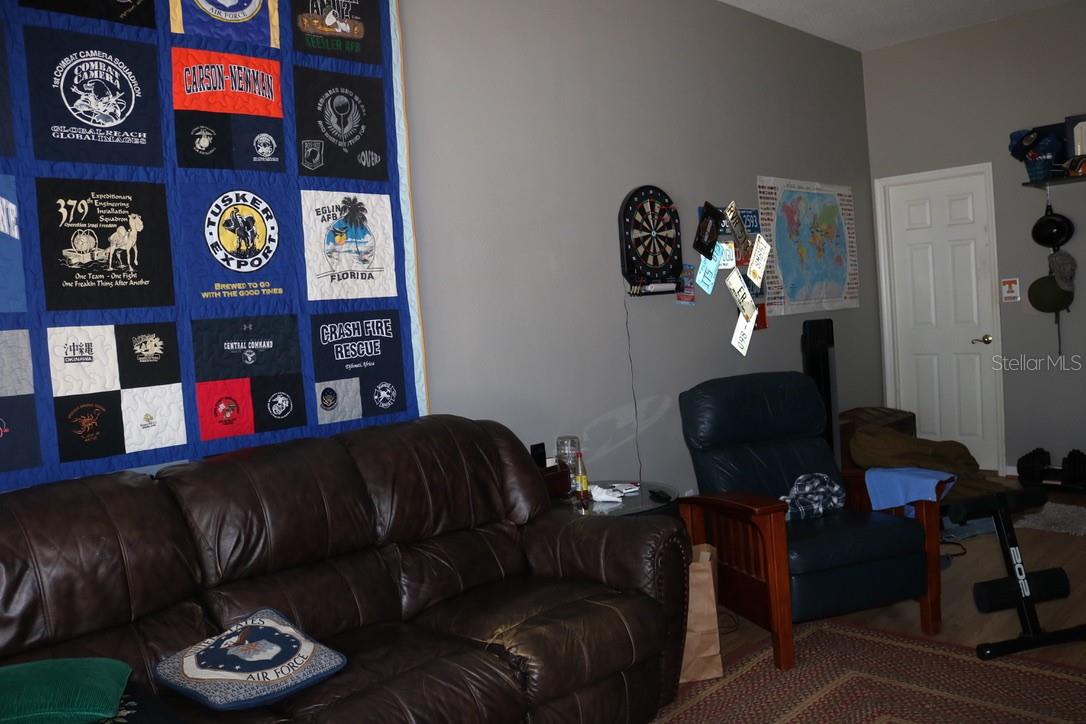 Image 18 of 73 For 19150 Livingston Avenue