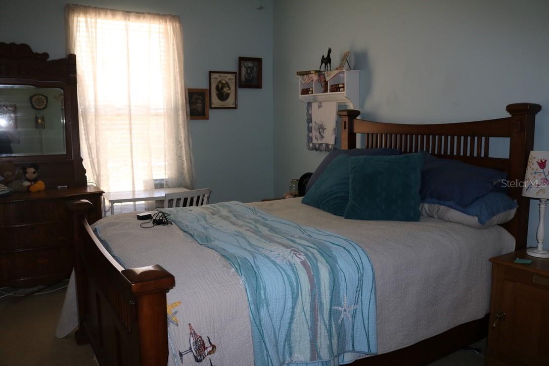 Image 23 of 73 For 19150 Livingston Avenue