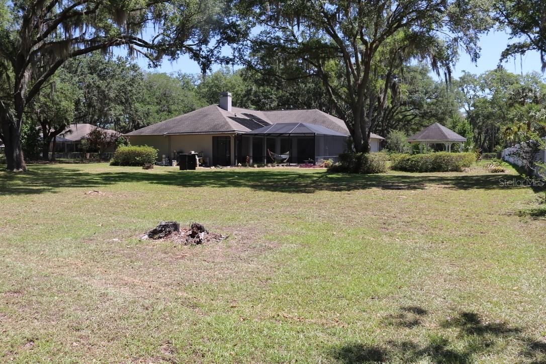 Image 45 of 73 For 19150 Livingston Avenue