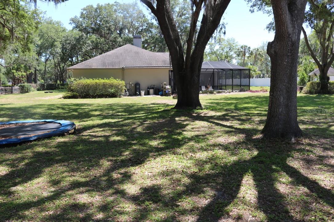 Image 48 of 73 For 19150 Livingston Avenue