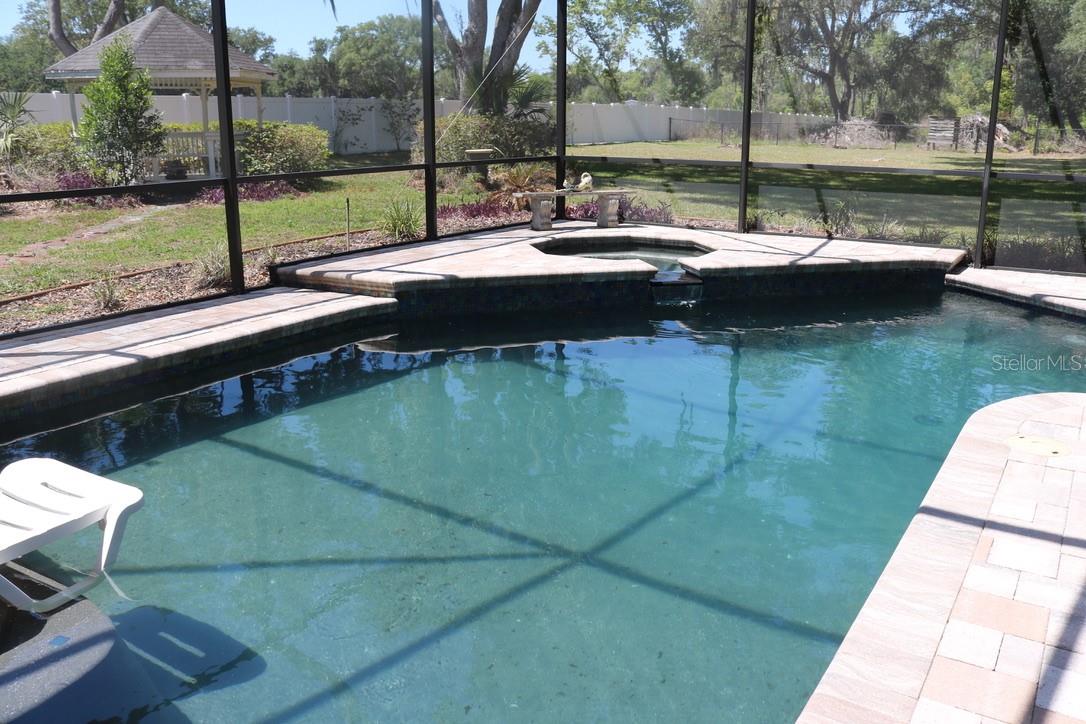 Image 59 of 73 For 19150 Livingston Avenue