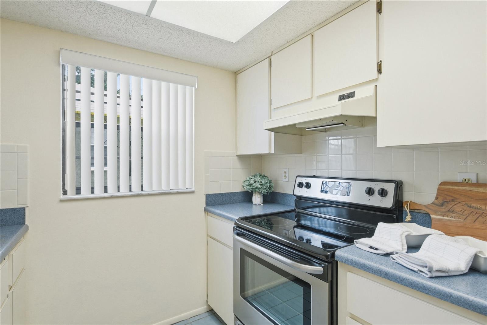 Image 17 of 39 For 7832 Mcpherson Drive