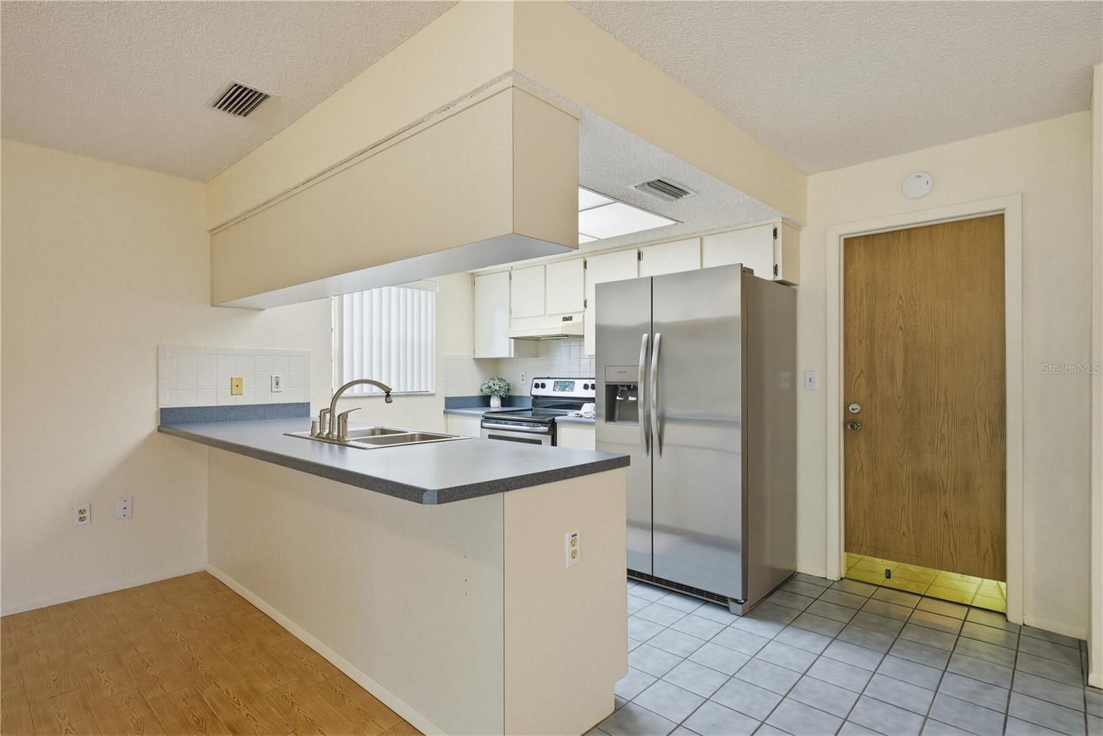 Image 21 of 39 For 7832 Mcpherson Drive