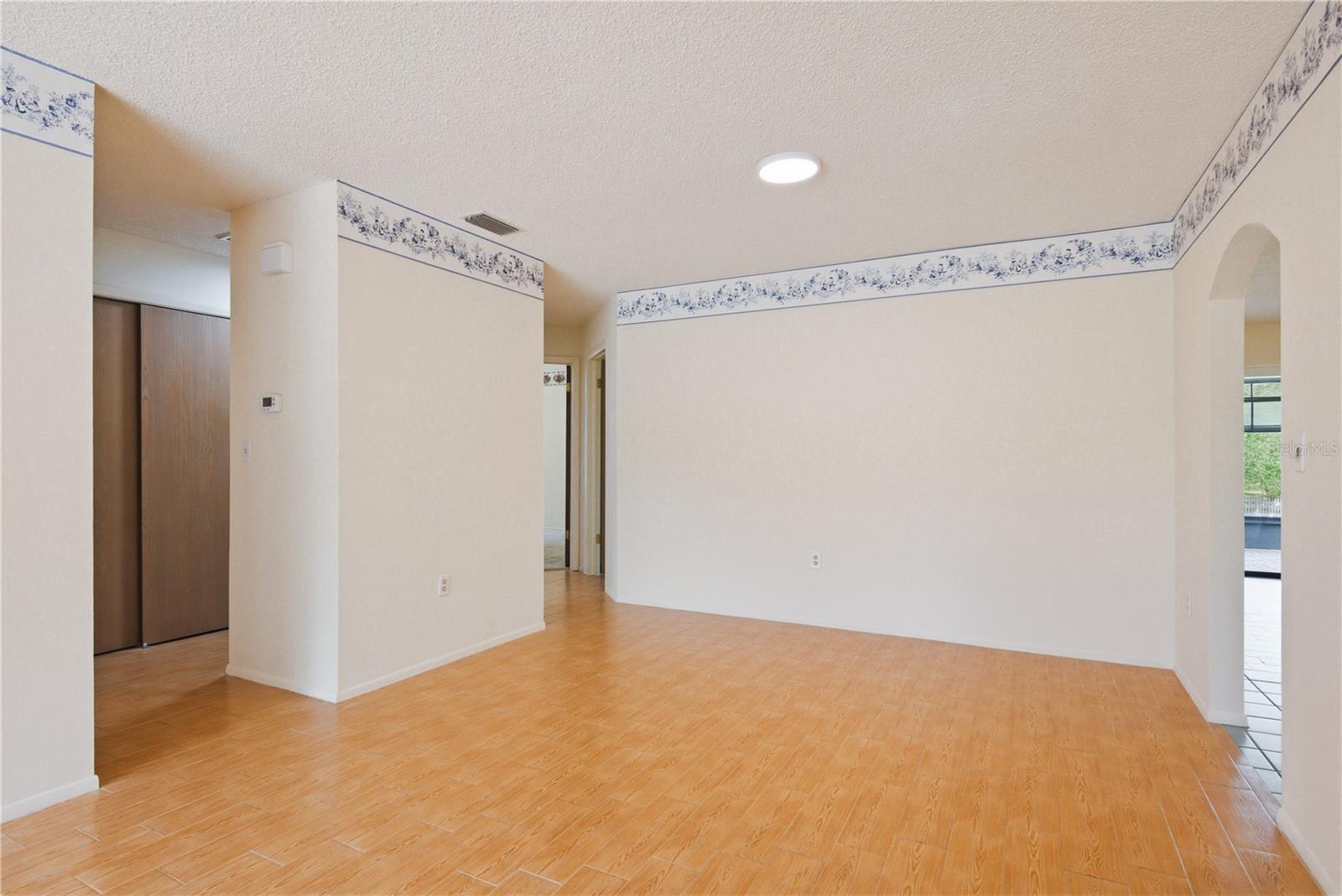 Image 6 of 39 For 7832 Mcpherson Drive