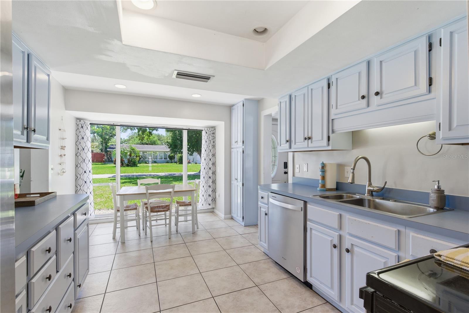 Image 10 of 58 For 1730 Winfield Road N