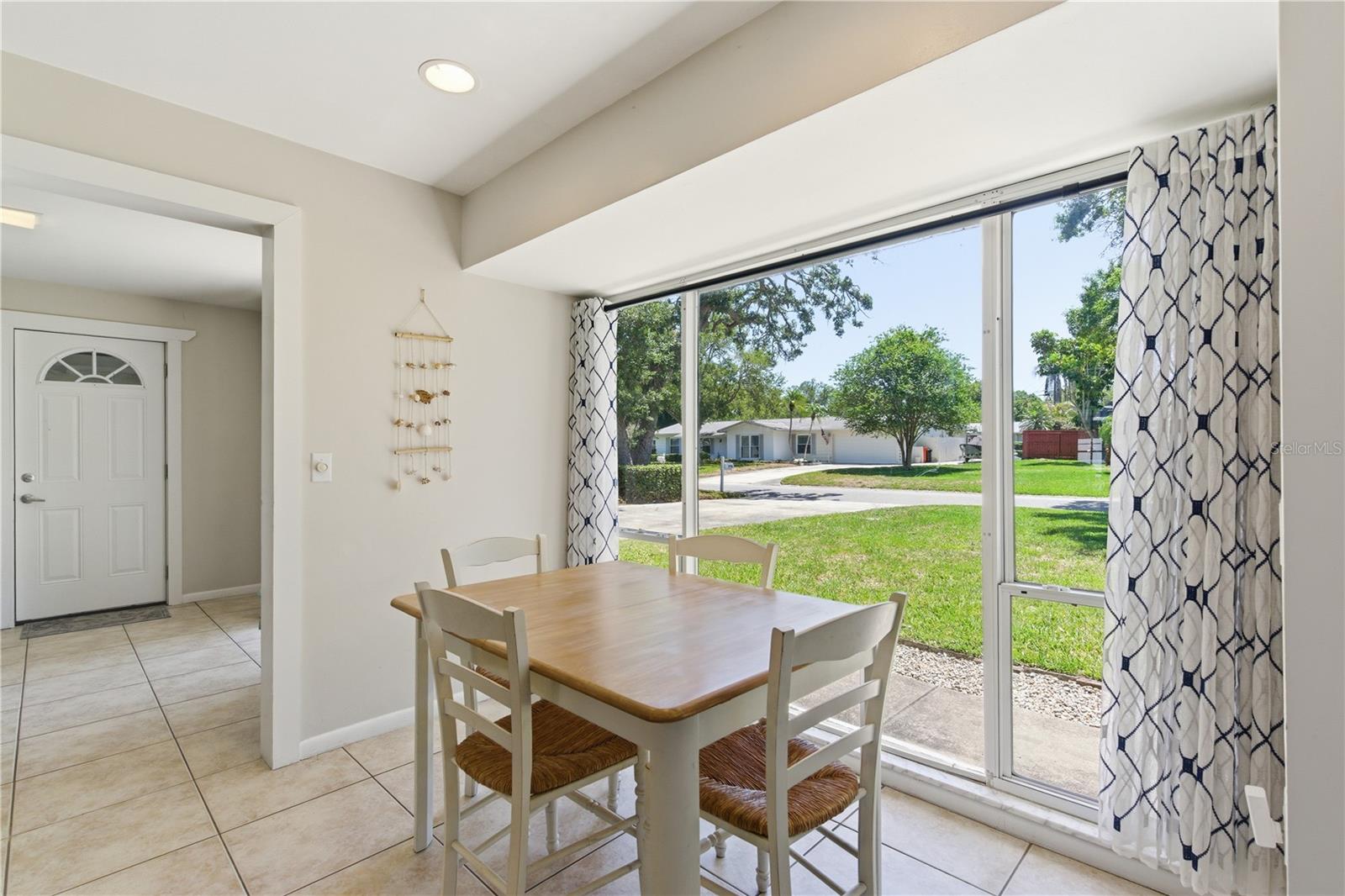 Image 11 of 58 For 1730 Winfield Road N